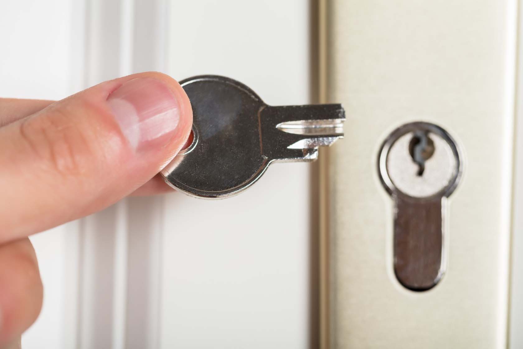 Emergency-Locksmith-Services broken key Locksmith